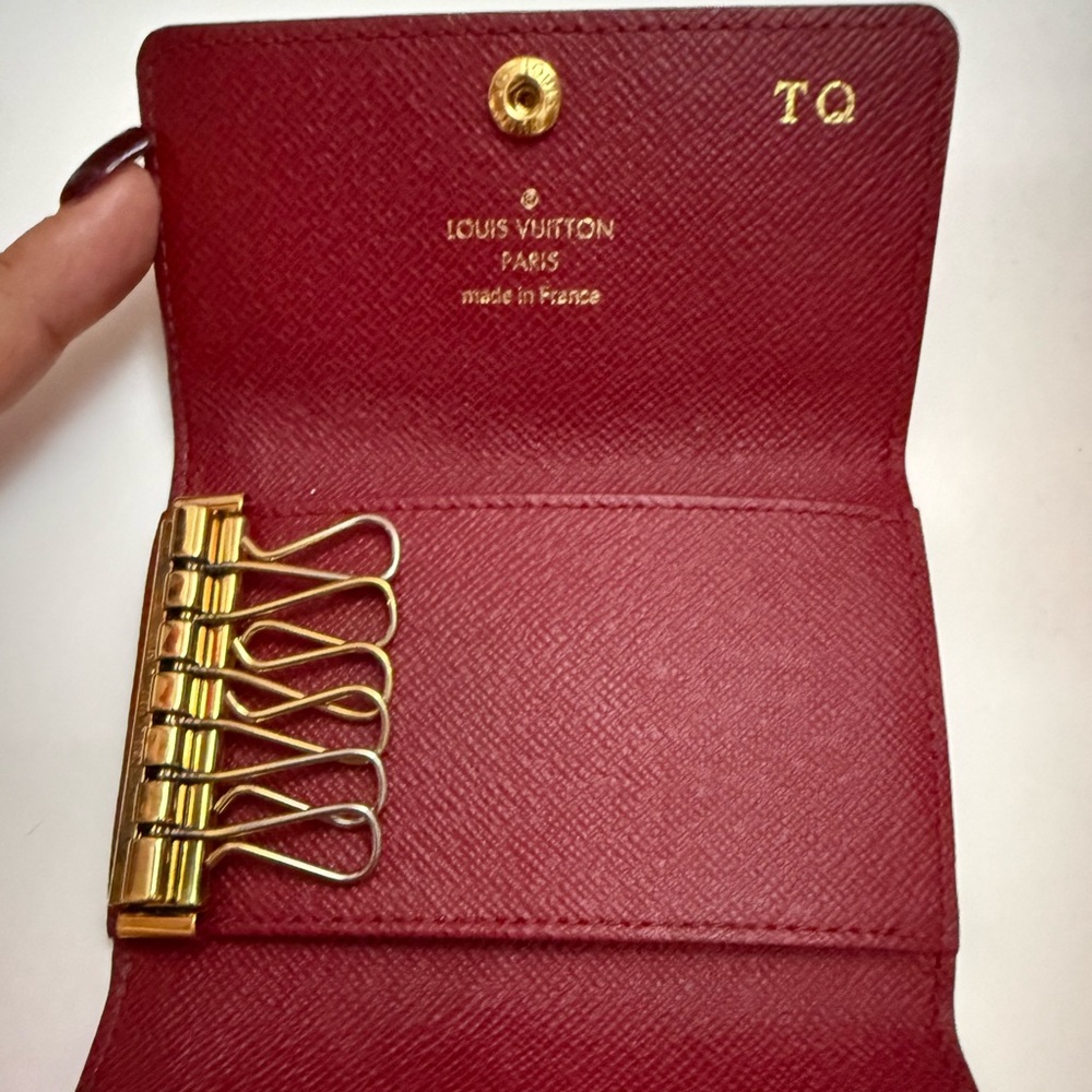 Louis Vuitton Monogram Key Holder - Picture 3 of 7